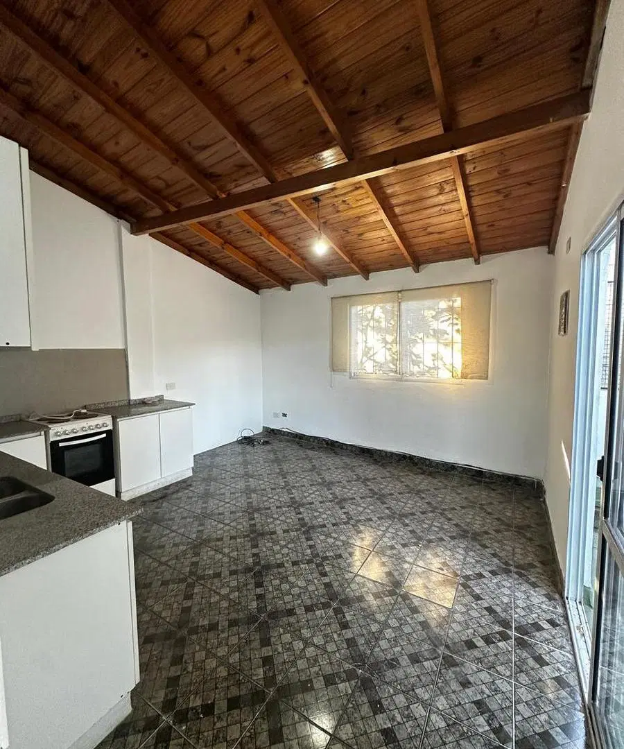 ALQIUILER PH 2 AMBIENTES - VILLA GRAL MITRE 1