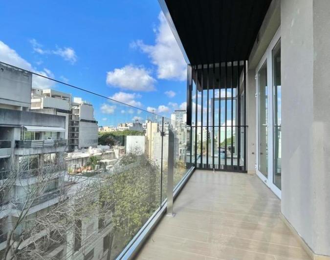 3 AMBIENTES FRENTE PISO ALTO EN CABALLITO SUR CON AMENITIES 2