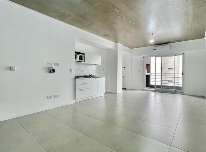 ALQUILER IMPECABLE MONOAMBIENTE CON PARRILLA Y BALCON 2
