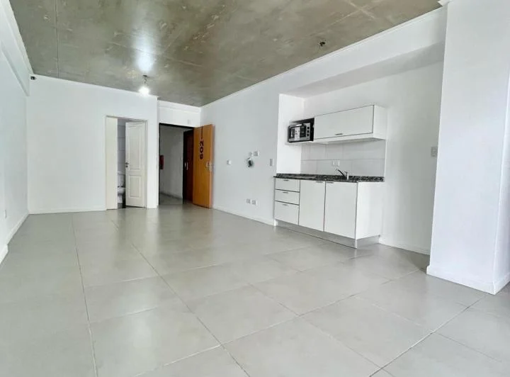 ALQUILER IMPECABLE MONOAMBIENTE CON PARRILLA Y BALCON 2