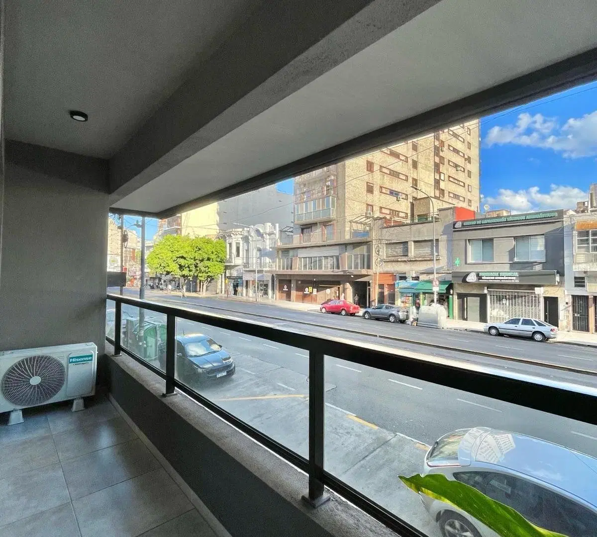 VENTA HERMOSO MONOAMBIENTE 45M2 AL FRENTE EN FLORESTA 3