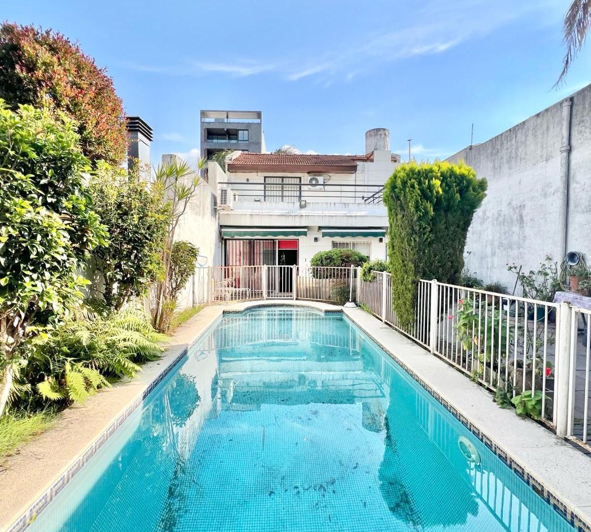 Foto de VENTA CHALET EN VILLA DEVOTO 6AMB 4BÑOS PISCINA Y COCH., imagen 3