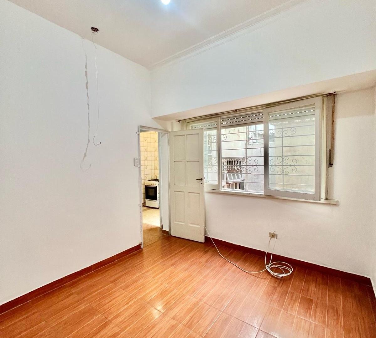 Foto de OPORTUNIDAD VENTA IDEAL INVERSOR 2AMB PTA BAJA CON PATIO MUY LUMINOSO, imagen 1