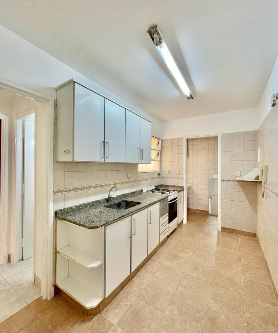 Foto de VENTA IMPECABLE SEMIPISO EN BELGRANO 4 AMBIENTES, imagen 1