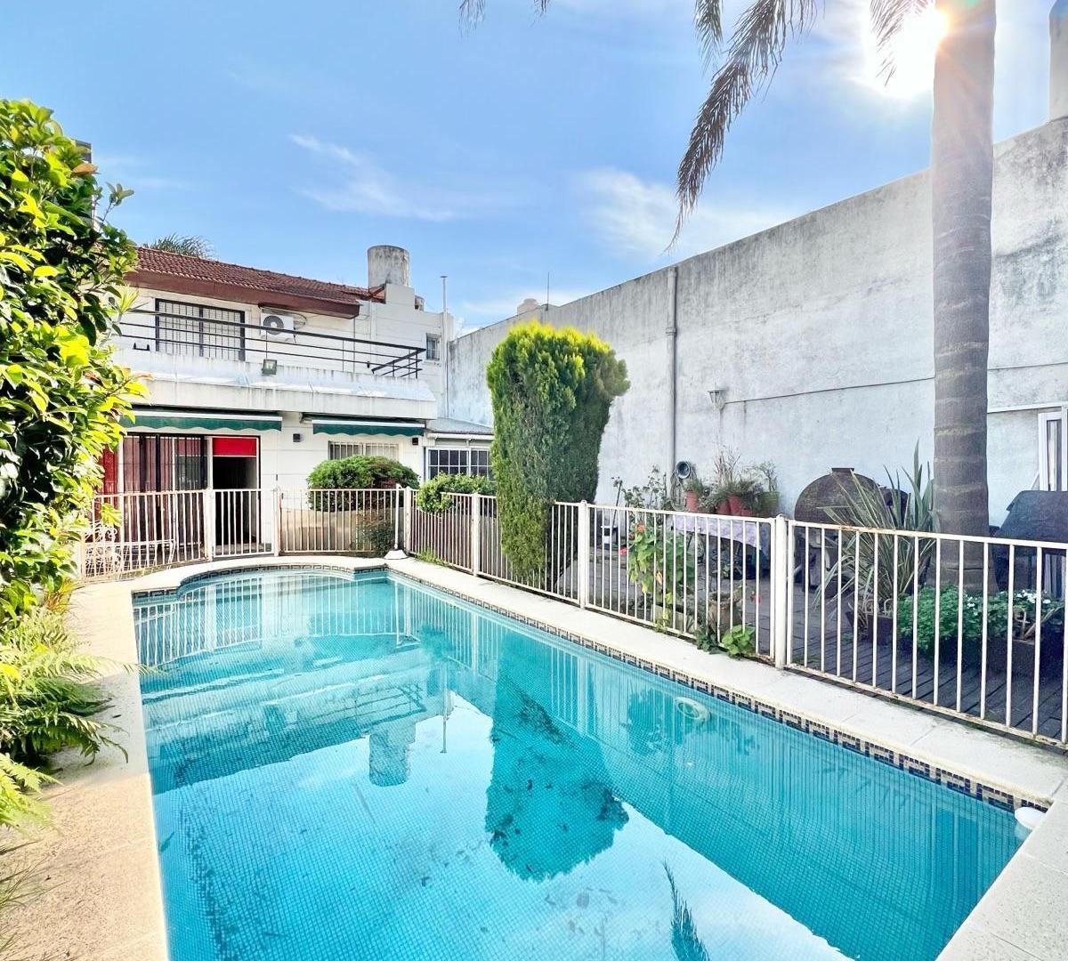 Foto de VENTA CHALET EN VILLA DEVOTO 6AMB 4BÑOS PISCINA Y COCH., imagen 1