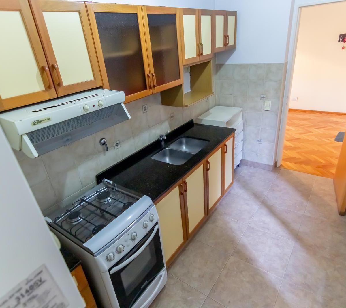 Italia 1570. Departamento en Venta de Dos Dorm. 5