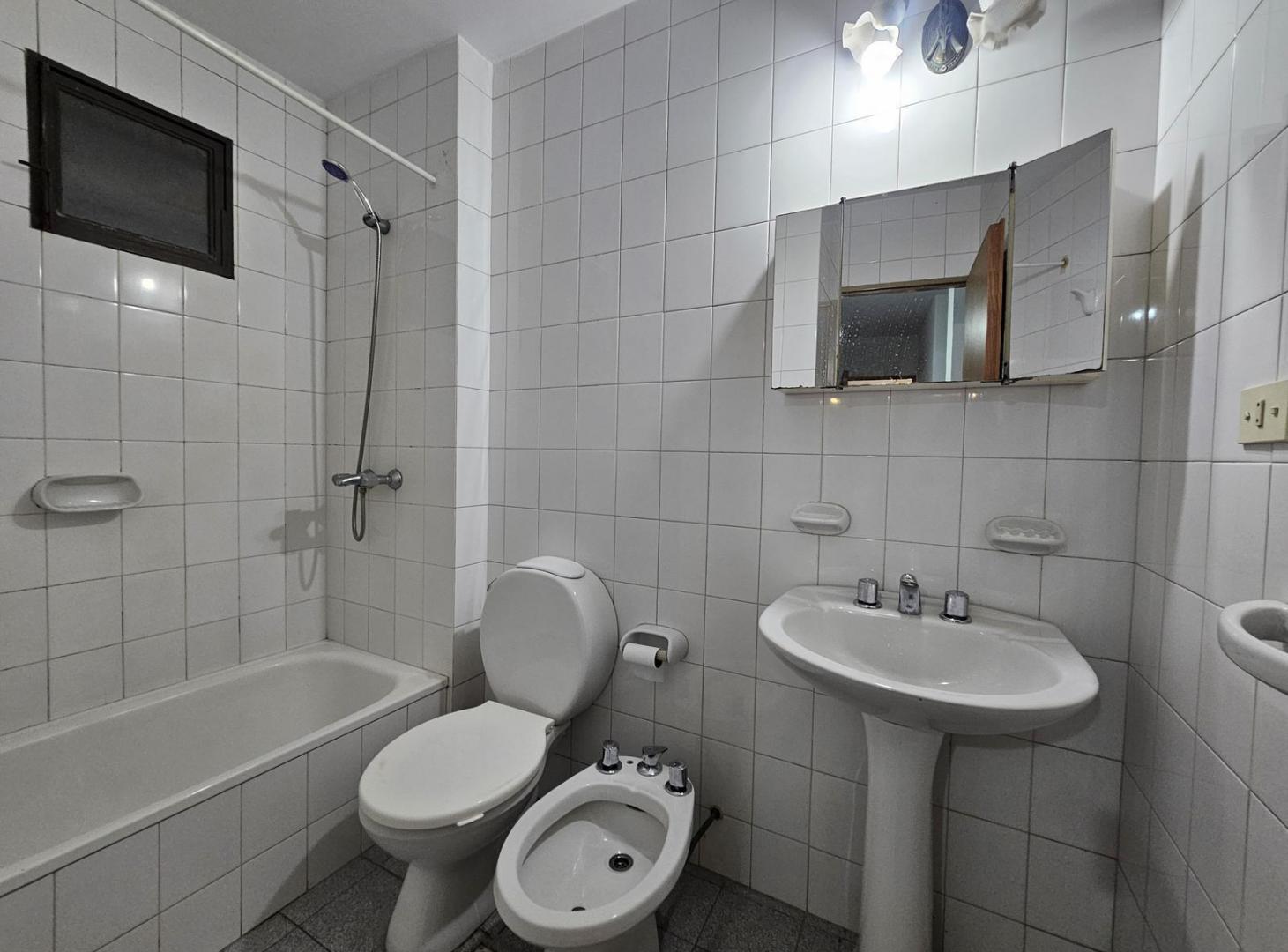 Foto de Departamento de dos dormitorios, alquiler, balcón, imagen 1