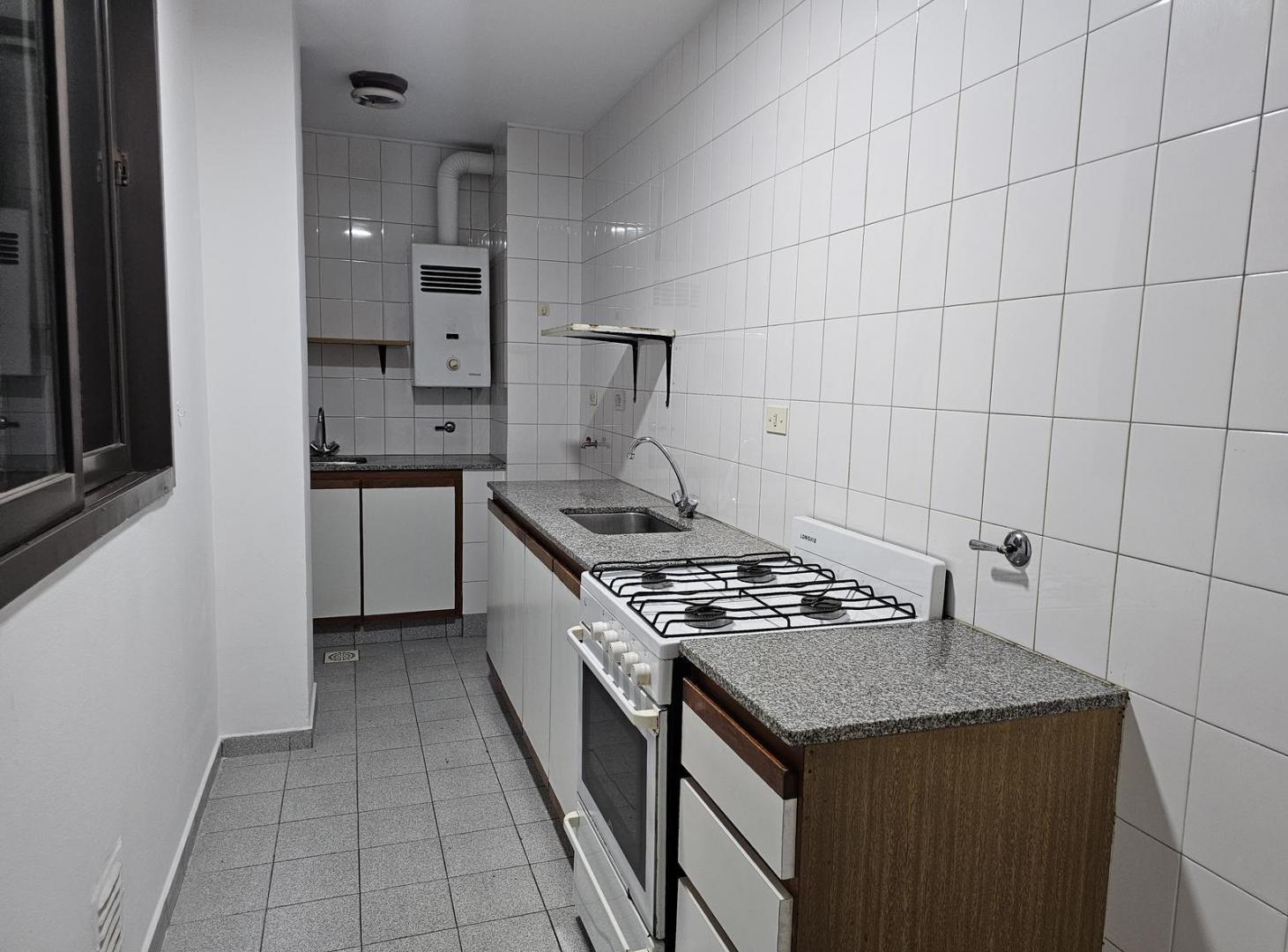 Foto de Departamento de dos dormitorios, alquiler, balcón, imagen 3