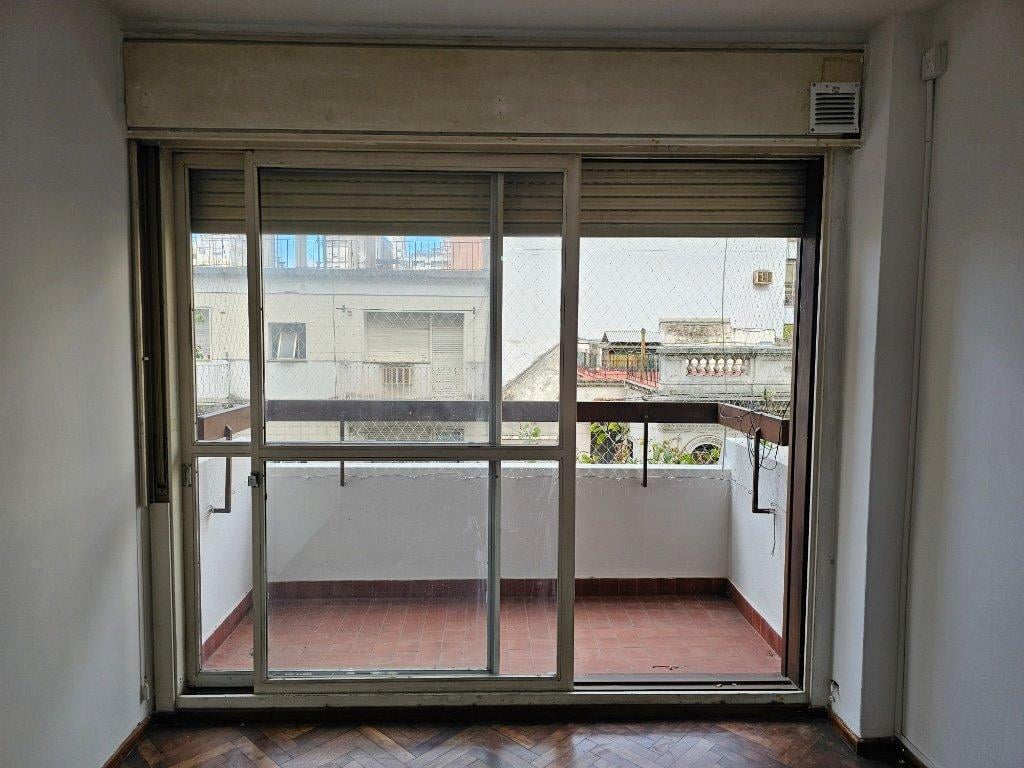 Foto de Amplio departamento en venta de un dormitorio, Balcón al frente, imagen 2