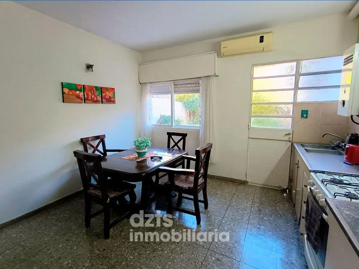 CASA EN GRANADERO BAIGORRIA 3