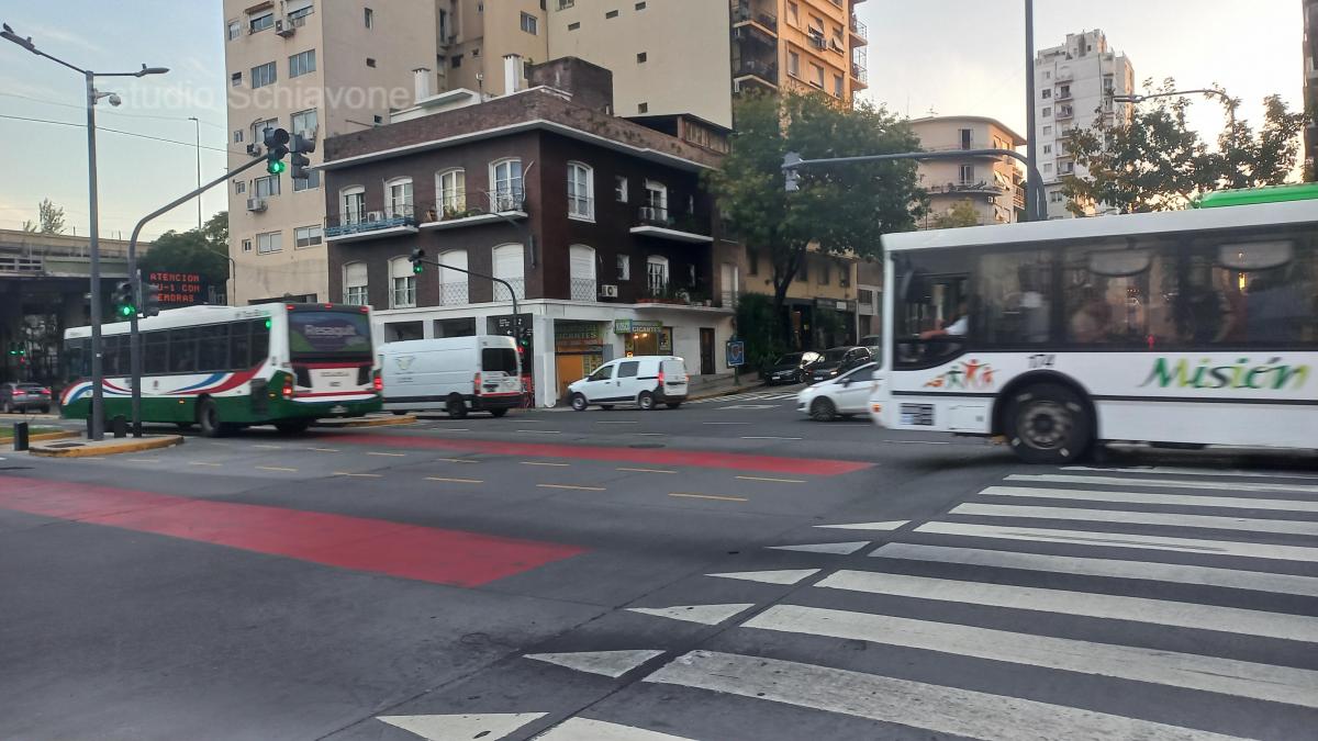 Local Oficina Comercial en Venta S/ Av Paseo Colon 3