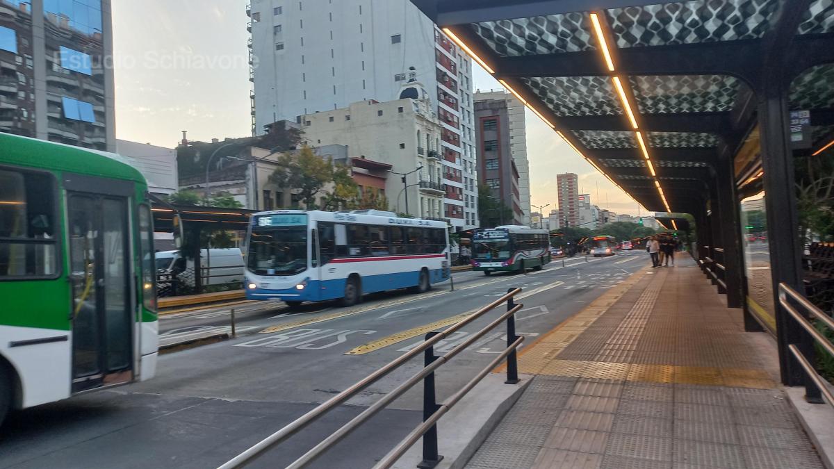 Local Oficina Comercial en Venta S/ Av Paseo Colon 2