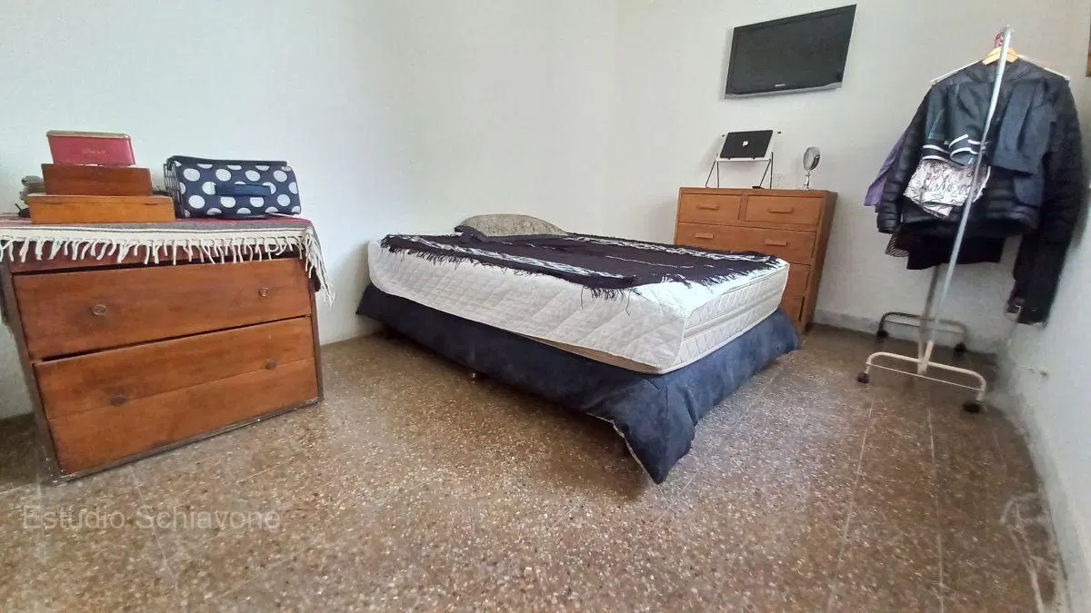 PH con 3 deptos Tipo Casa en Block en venta en Quilmes 2