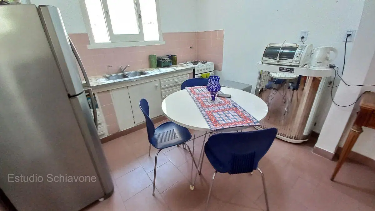 PH con 3 deptos Tipo Casa en Block en venta en Quilmes 2