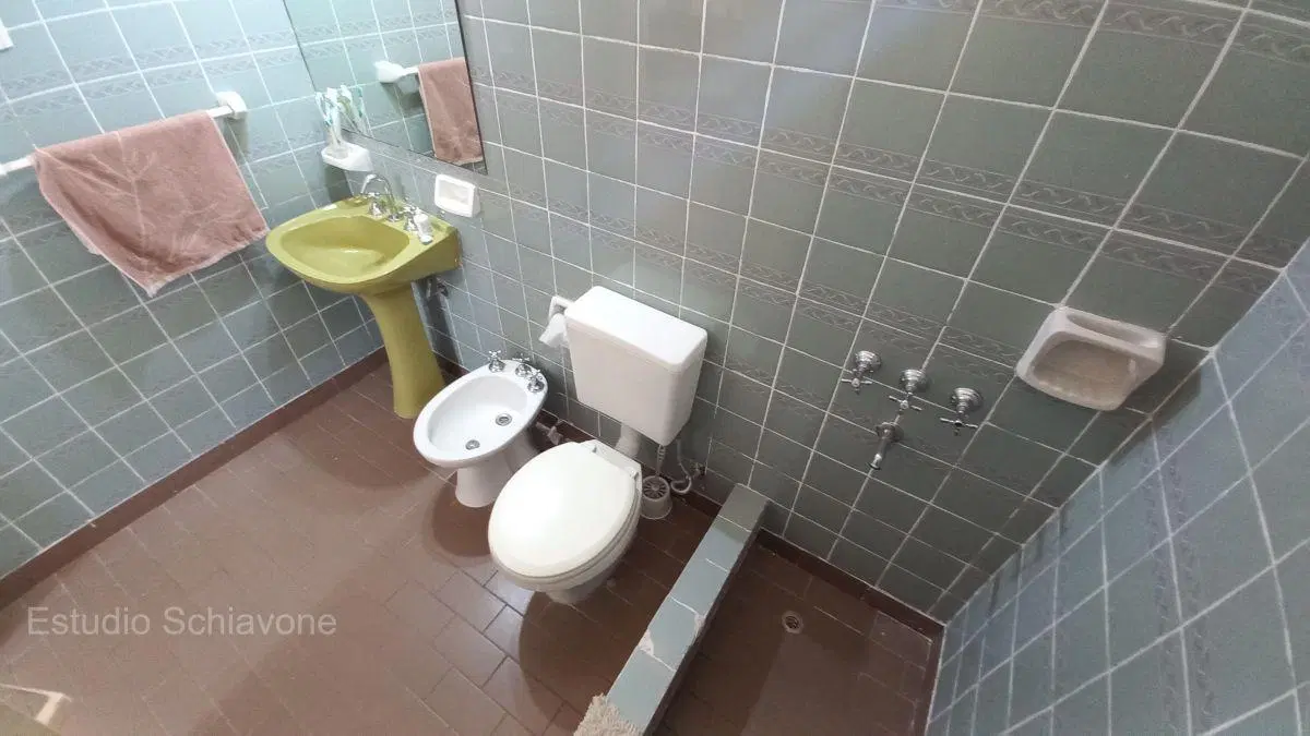PH con 3 deptos Tipo Casa en Block en venta en Quilmes 3