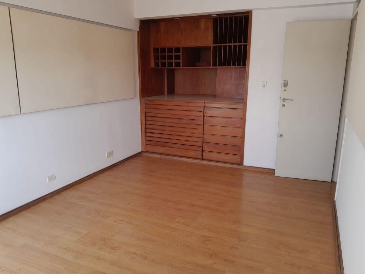 Foto de 3 ambientes apto vivienda ó profesional sobre Av. Entre Rios, imagen 2