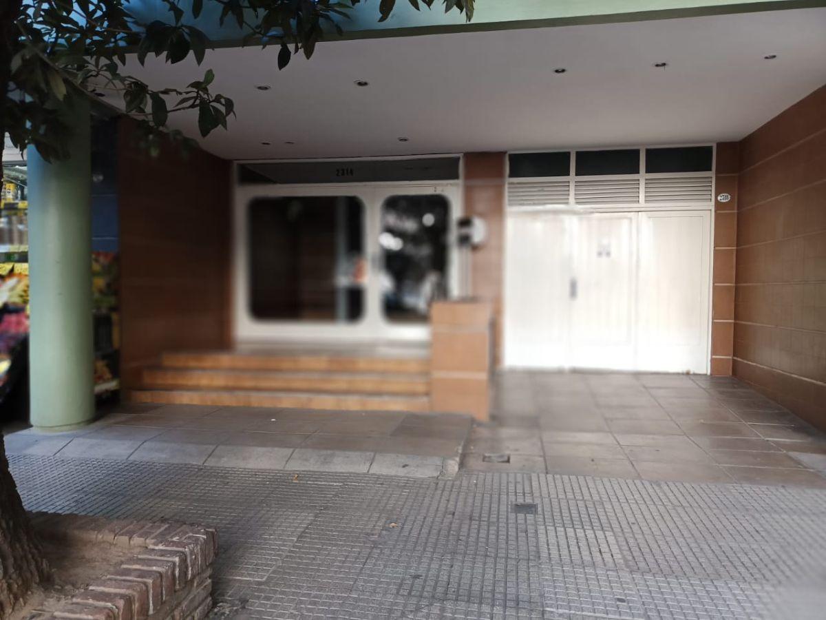 Palermo Hollywood. 1 Amb, Frente con balcón, Apto profesional.