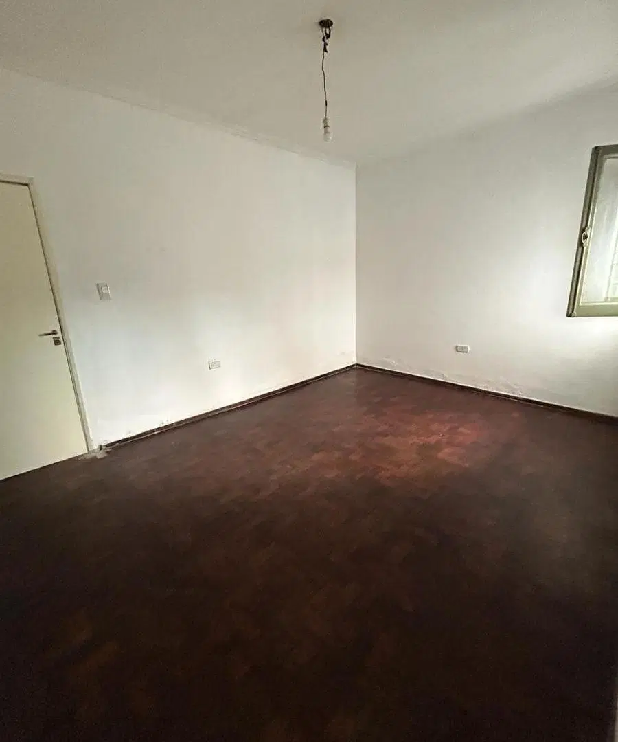 Departamento de pasillo, 1 dormitorio . Buenos Aires 1600.- 3