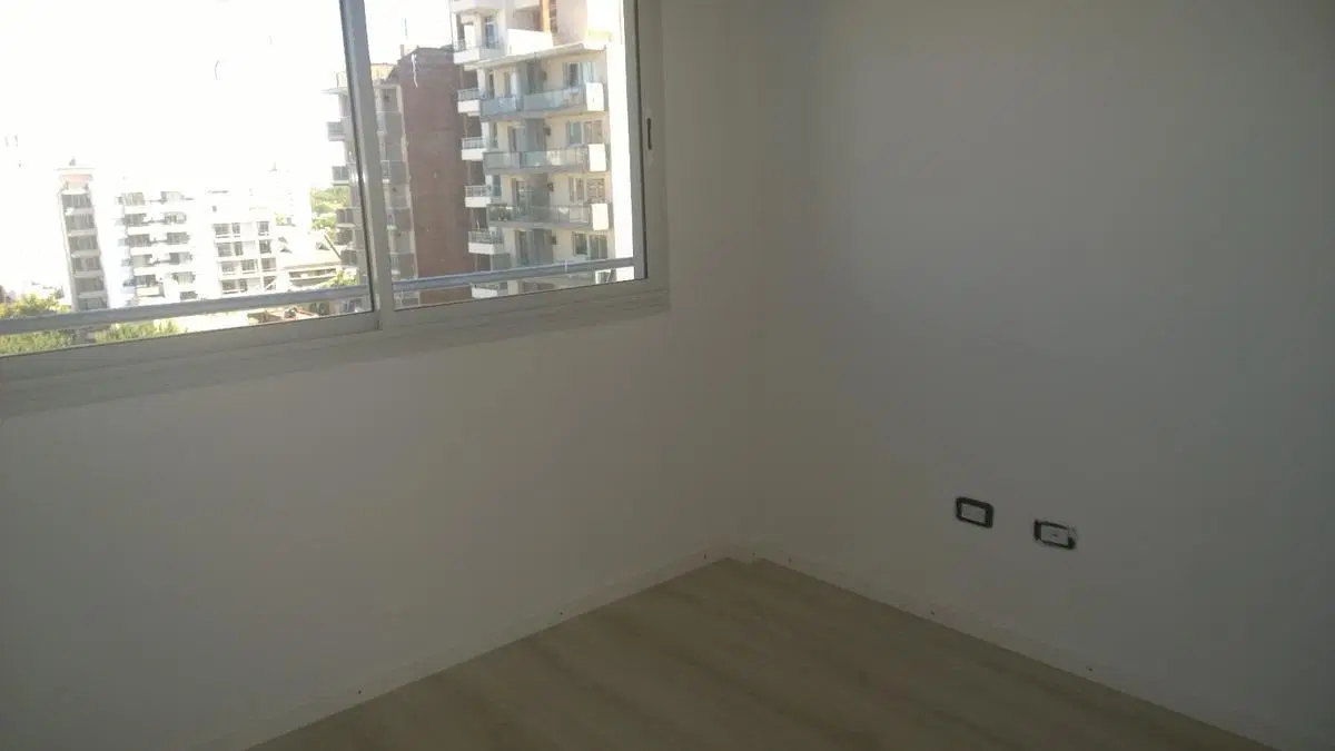 Ituzaingo 92, esquina Necochea, departamento de 1 dormitorio.- 4