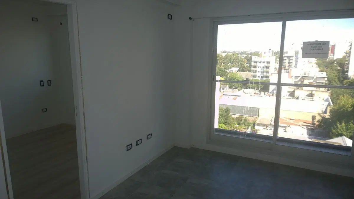 Ituzaingo 92, esquina Necochea, departamento de 1 dormitorio.- 1