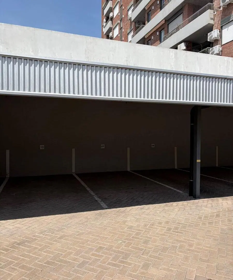Cochera a la VENTA- Buenos Aires 2300.- 5