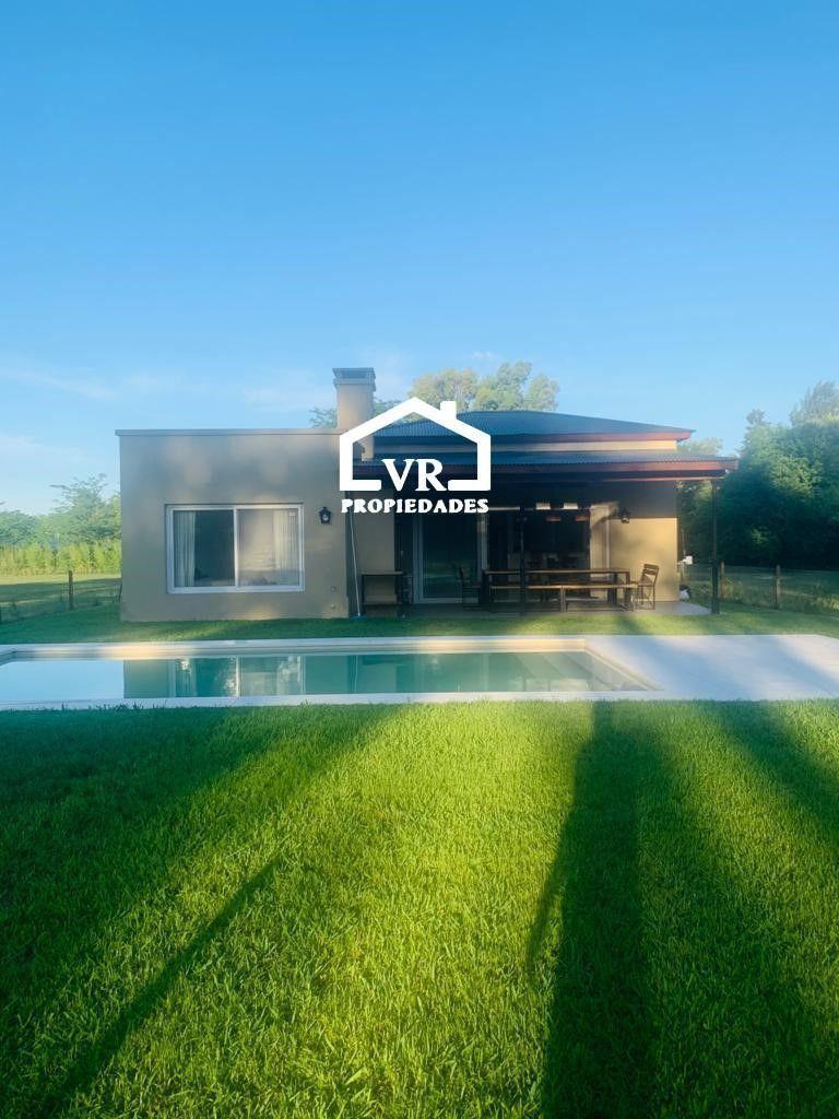 Casa en Venta en Santa Clara, Manzanares, Pilar