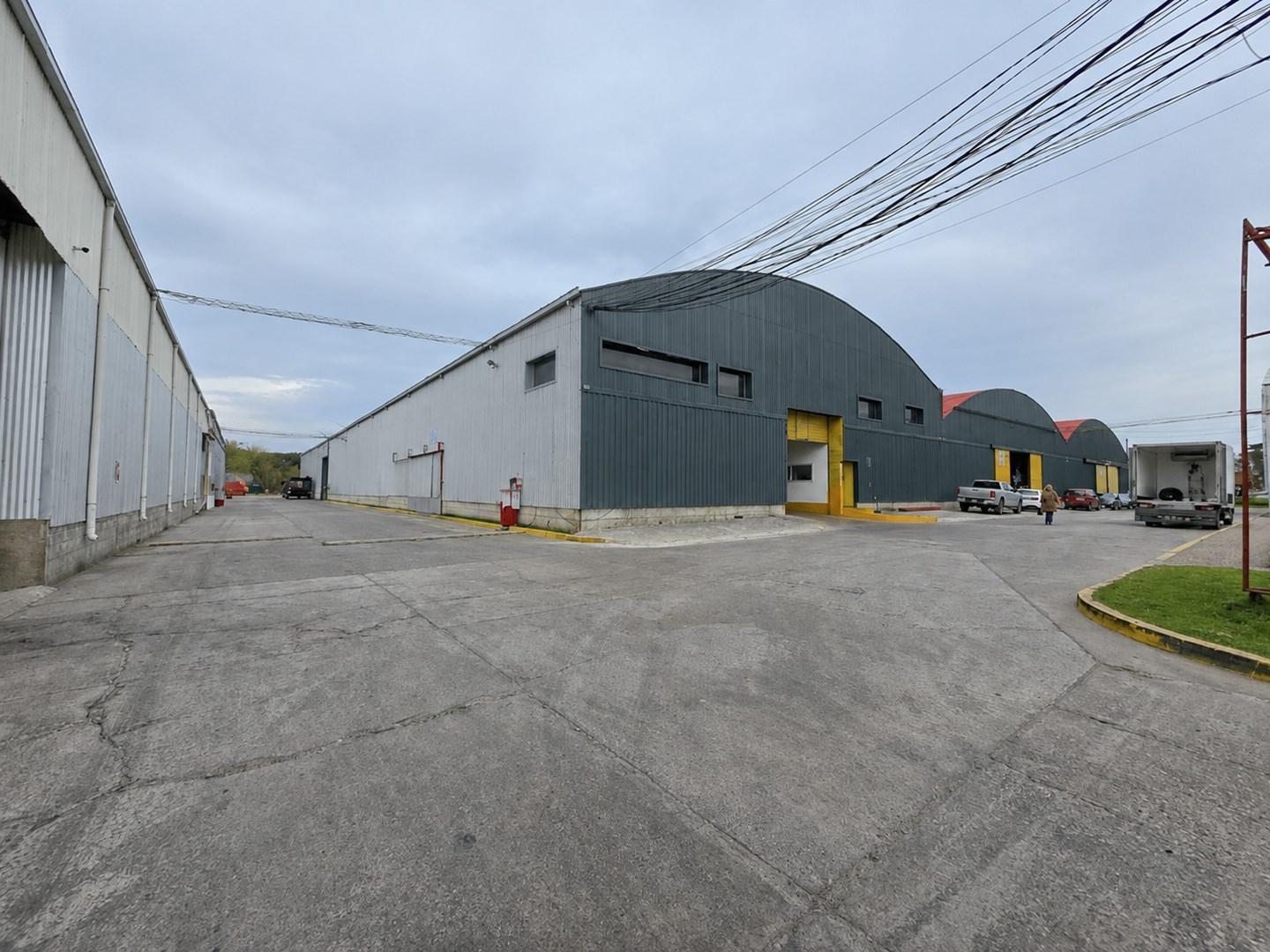 Foto de Depósito Galpón en Alquiler en Don Torcuato, Tigre, G.B.A. Zona Norte, imagen 3