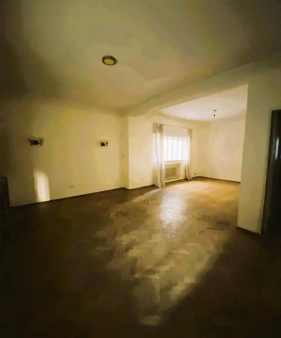 CATAMARCA 1200 | CASA DE ESTILO EN VENTA | 3 DORMITORIOS, PATIO, TERRAZA Y COCHERA 2