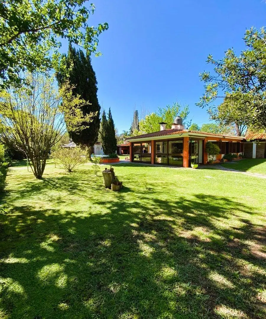 VENTA | CASA 4 DORMITORIOS + JARDÍN + PISCINA 4