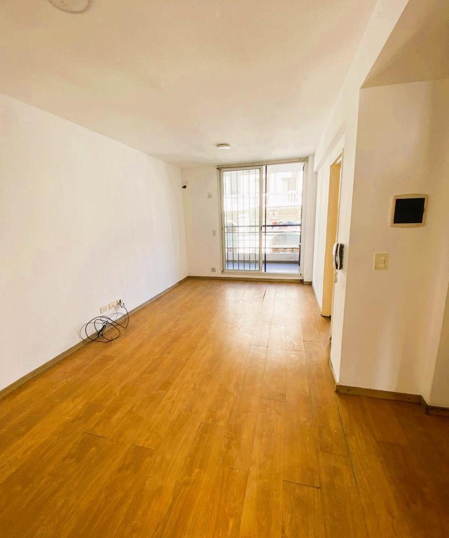 Foto de Departamento 1 dormitorio con patio y cochera, imagen 1