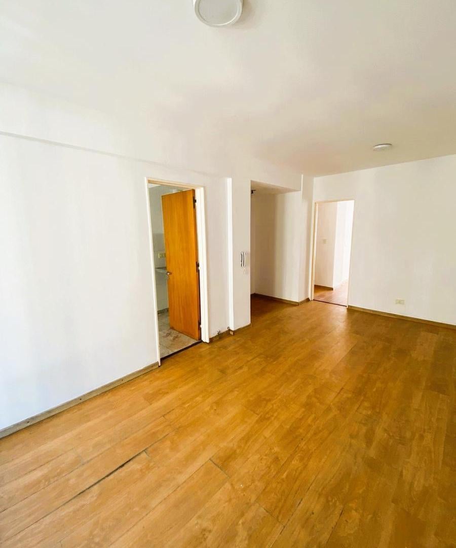 Foto de Departamento 1 dormitorio con patio y cochera, imagen 3