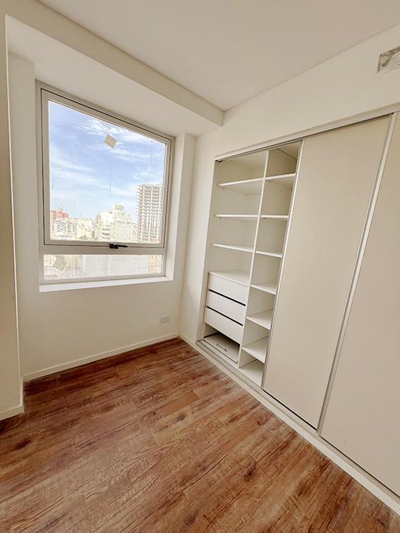Estudio en torre de categoría, piso 11, vista abierta