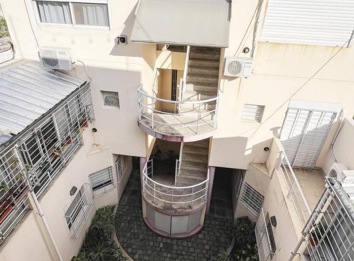 Dúplex de 3 ambientes con terraza y baulera propia 4