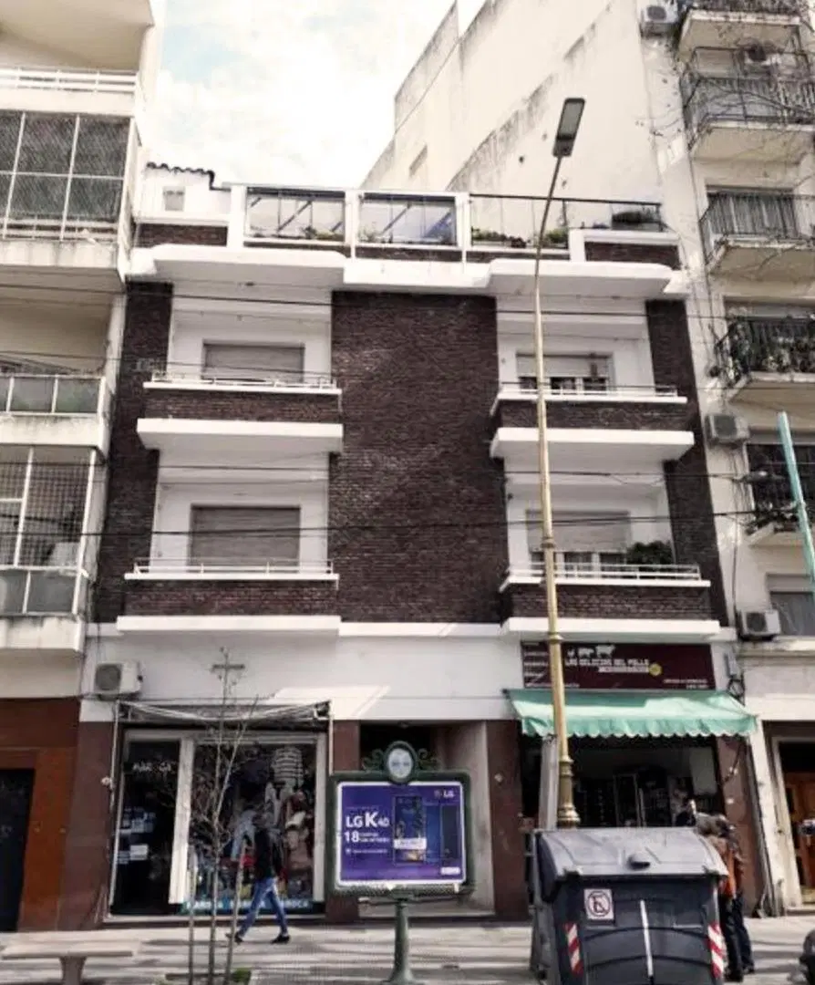 VENTA · Departamento de 3 amb sobre Av Montes de Oca 1200 3