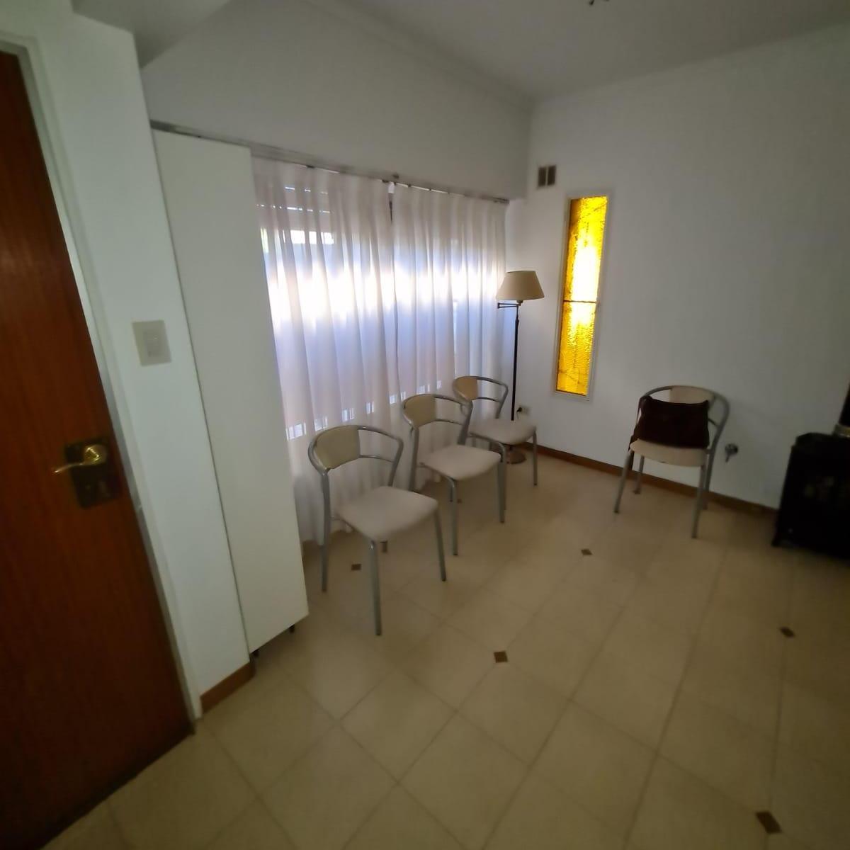 Floresta, Duplex 4 Ambientes Frente, en Excelente Estado con Cochera 3