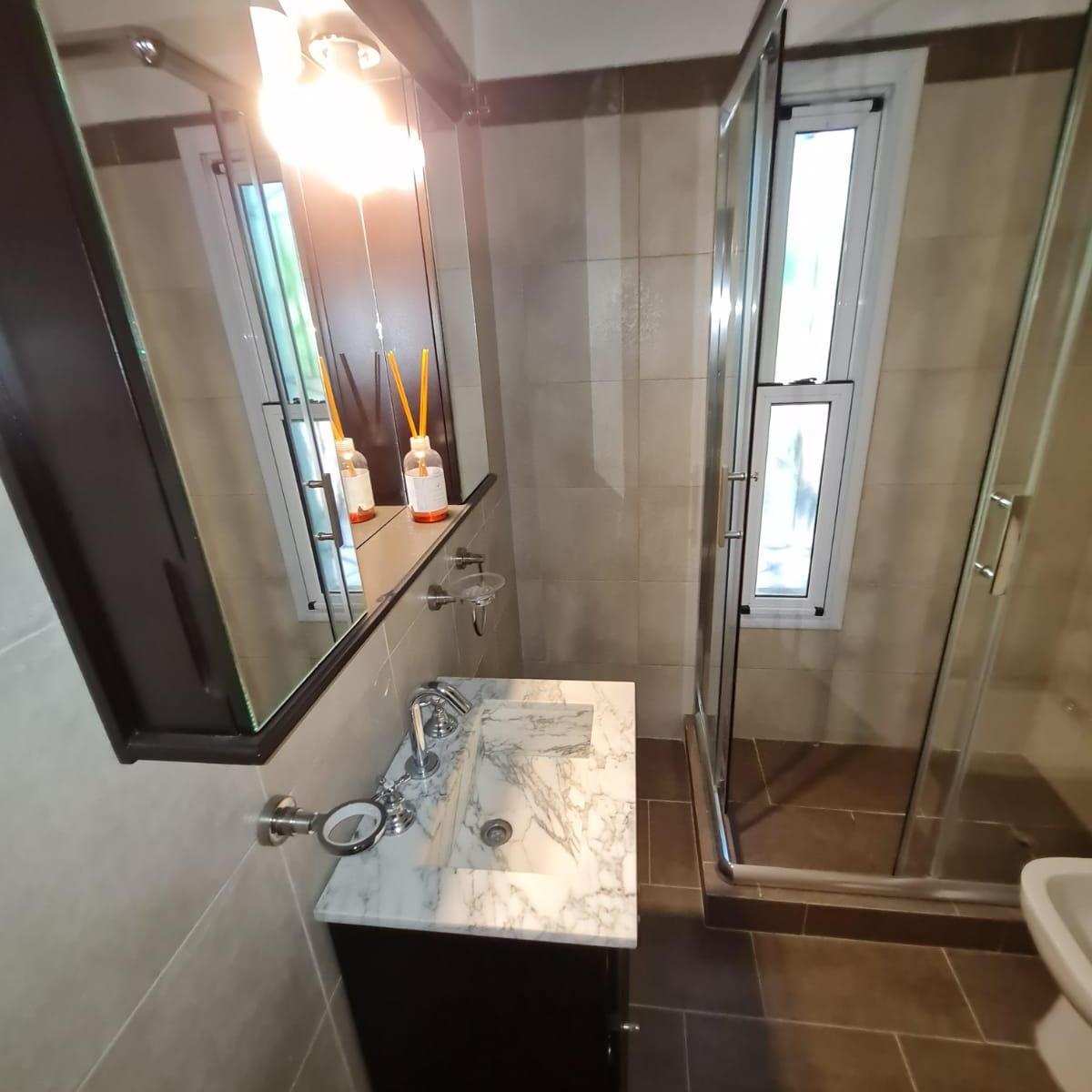 Floresta, Duplex 4 Ambientes Frente, en Excelente Estado con Cochera 2