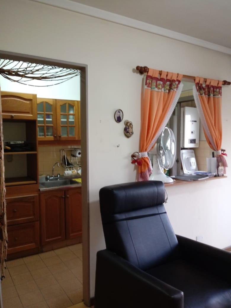 Floresta, Departamento de Dos Ambientes Frente con Balcon 4