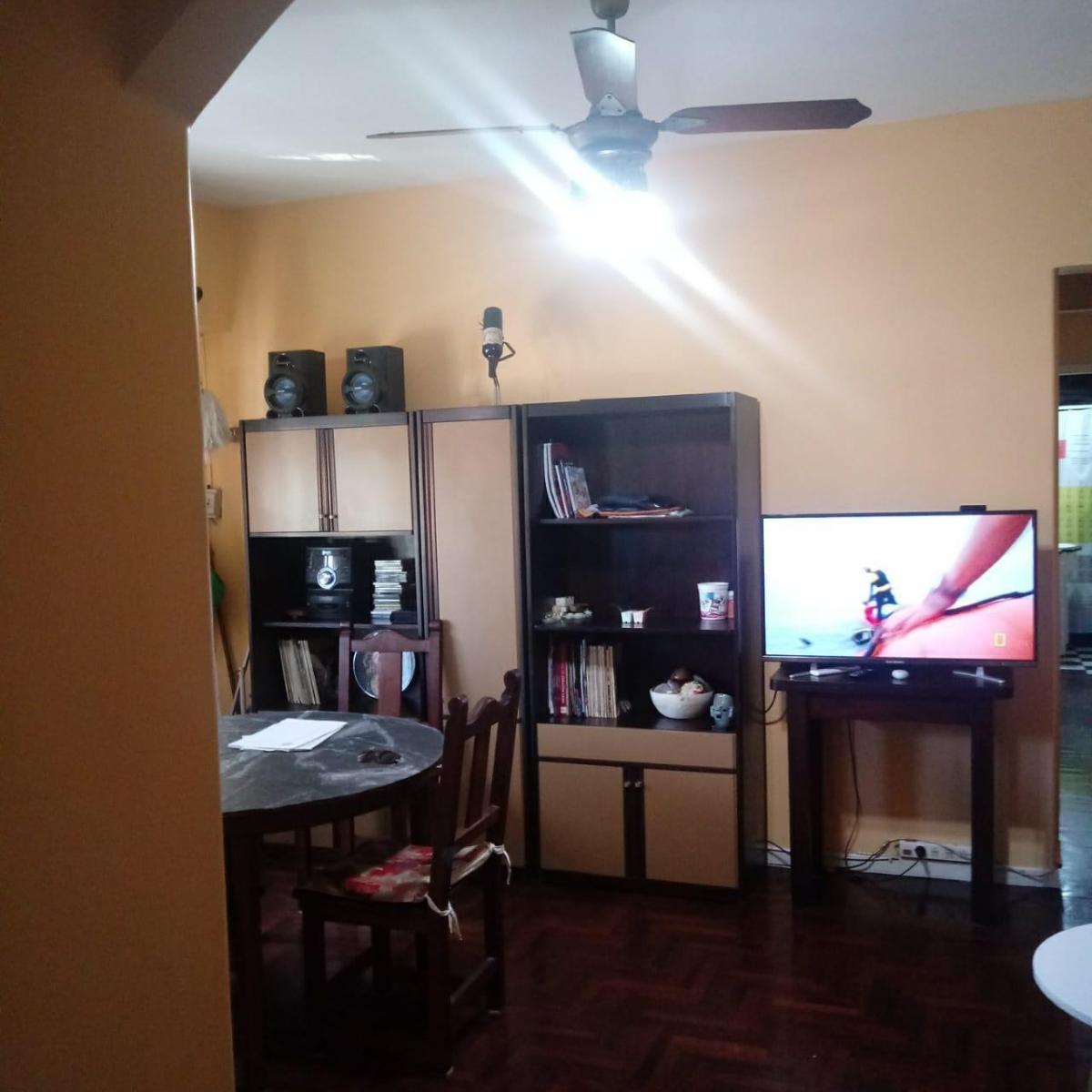 Floresta, 4 Ambientes Al Frente, Muy Buen Estado 2
