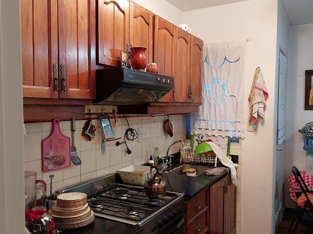 Foto de DEPARTAMENTO 3 AMBIENTES CON BALCON AL FRENTE, MUY BUEN ESTADO ., imagen 2
