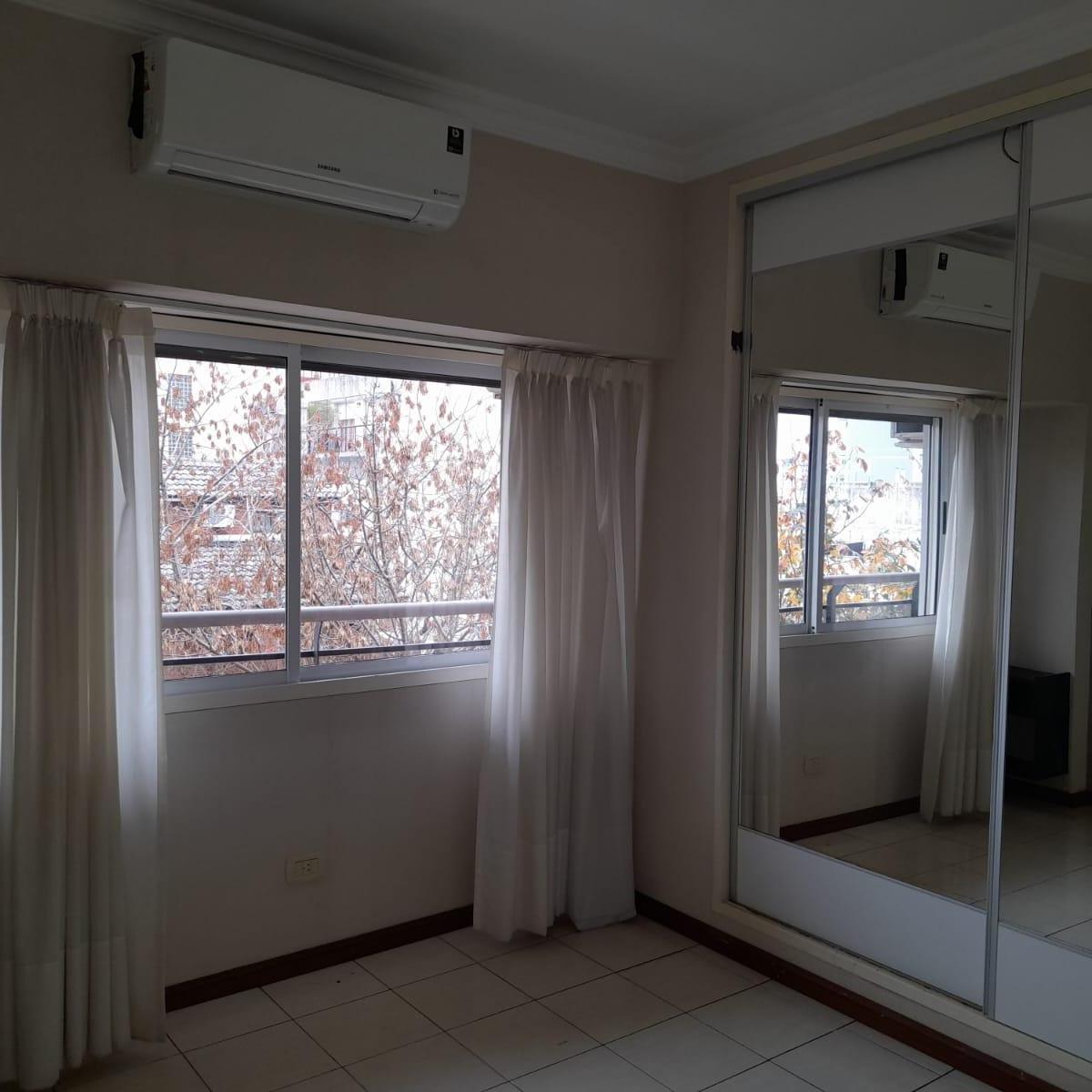 Monte Castro, Departamento de 3 Ambientes Fte C/ Balcon Super Luminoso 4