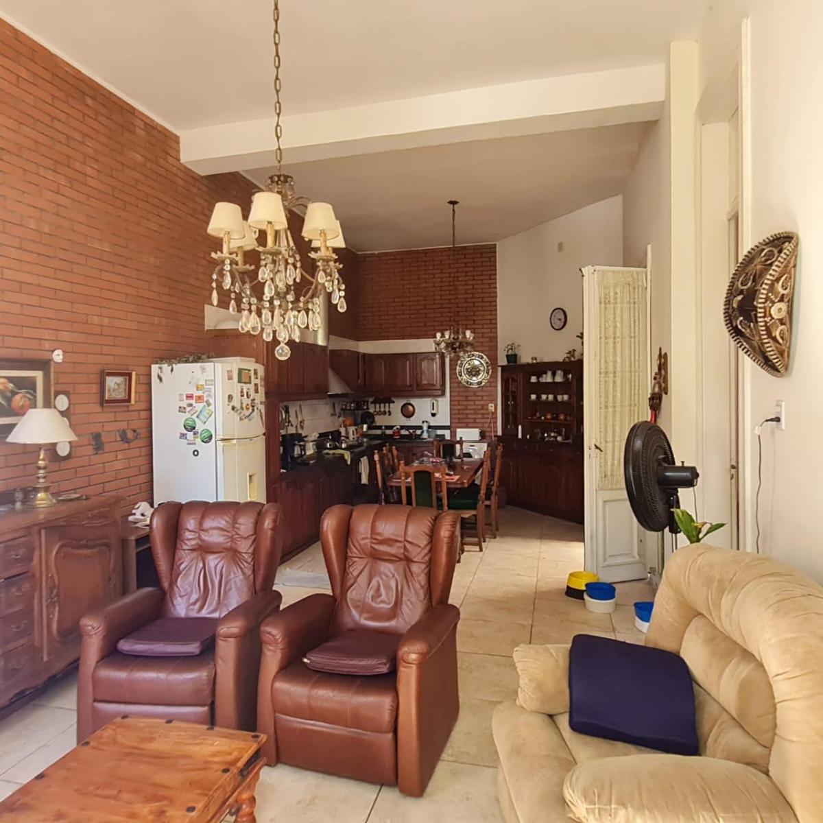 Floresta, P. H. en 1º Piso 6 Ambientes C/bcon y Terraza 1