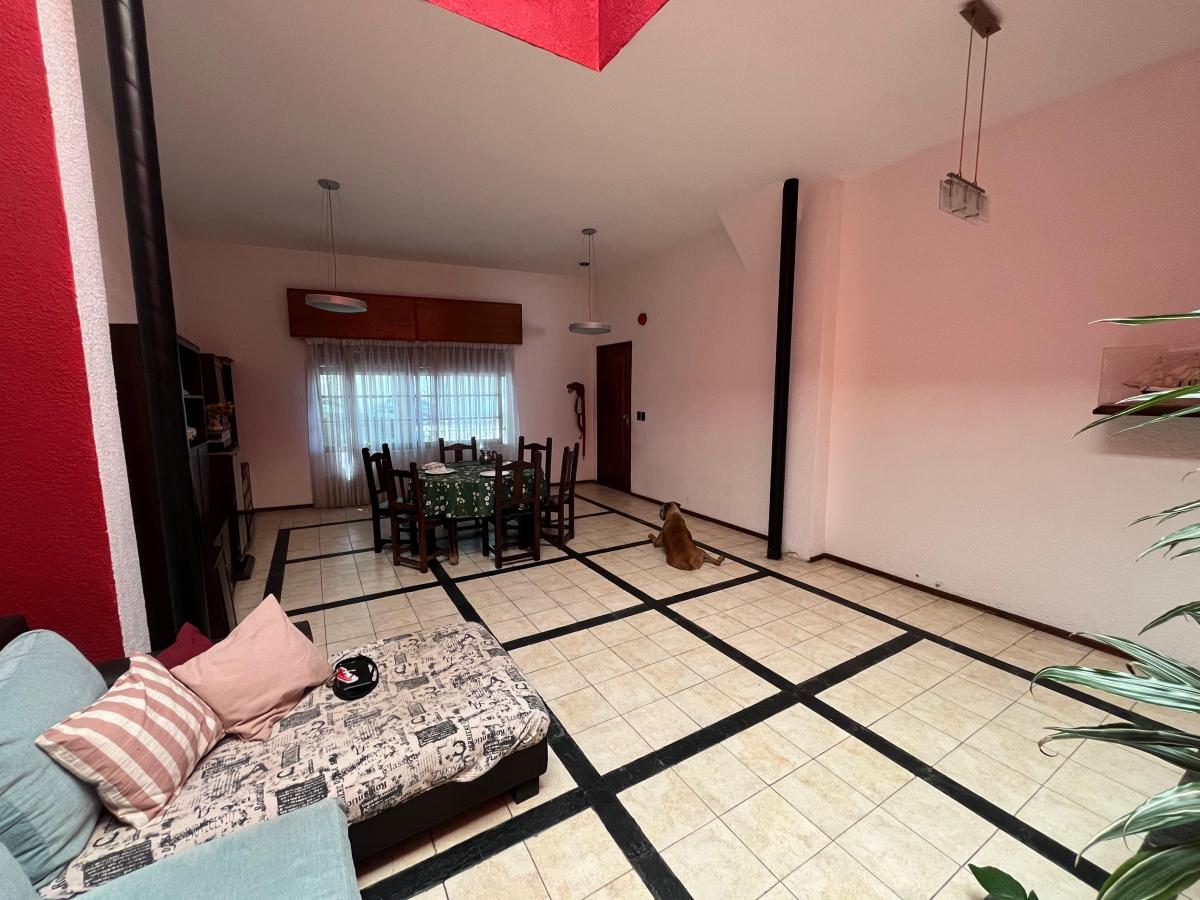 Casa 4 Ambientes con Garage, Patio con Parrilla y Terraza. 1