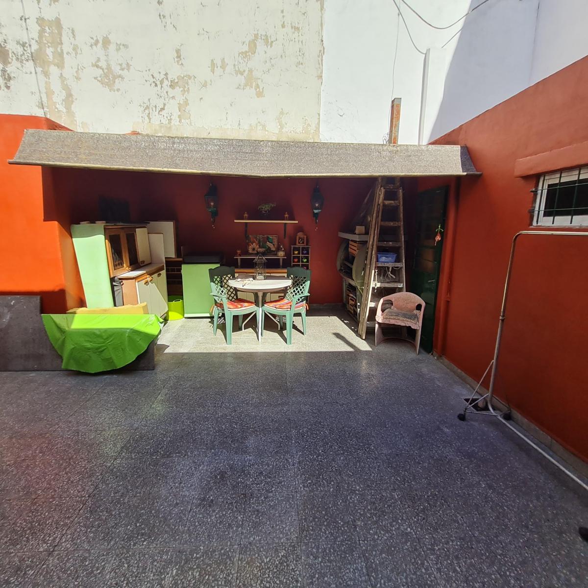 Foto de Casa 4 ambientes con patio, quincho, parrilla, terraza y espacio para 2, imagen 5