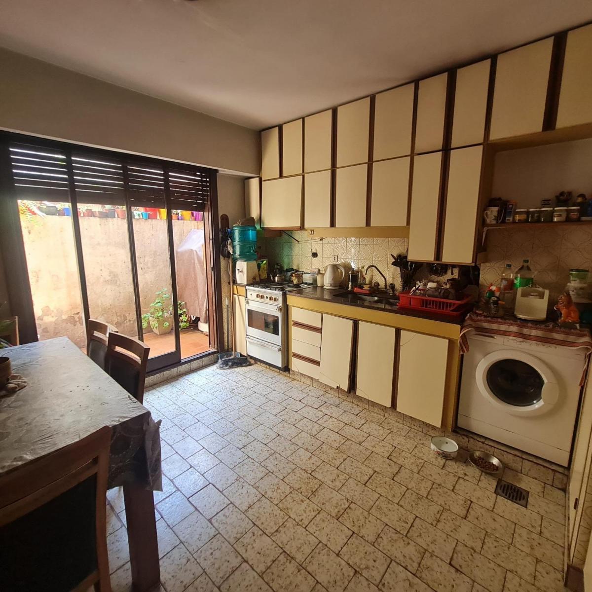 Casa Multifamiliar de 3 Viviendas Totalmente Independientes 2
