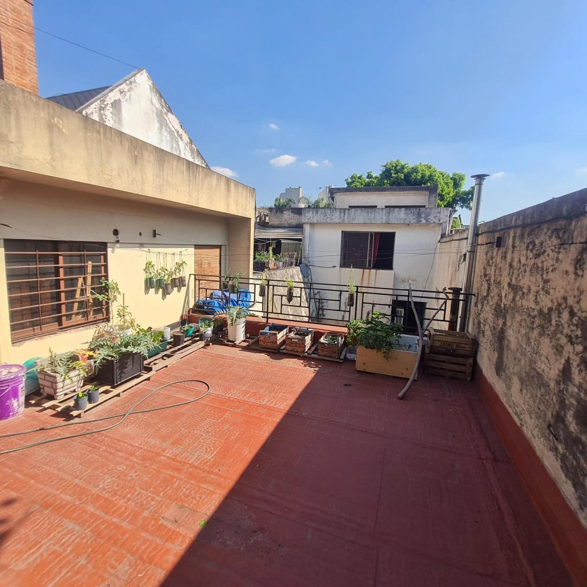Casa Multifamiliar de 3 Viviendas Totalmente Independientes 3