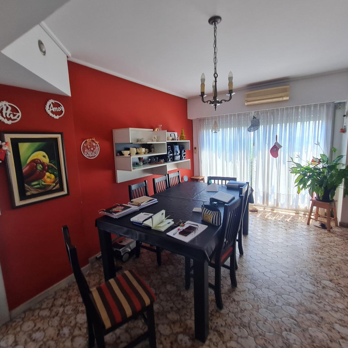 Departamento 4 Ambientes con Dependencia y Balcon 4