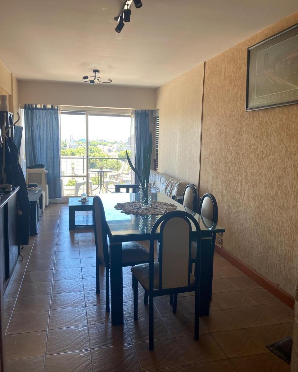 Departamento 4 Ambientes Frente con Balcon y Cochera 5