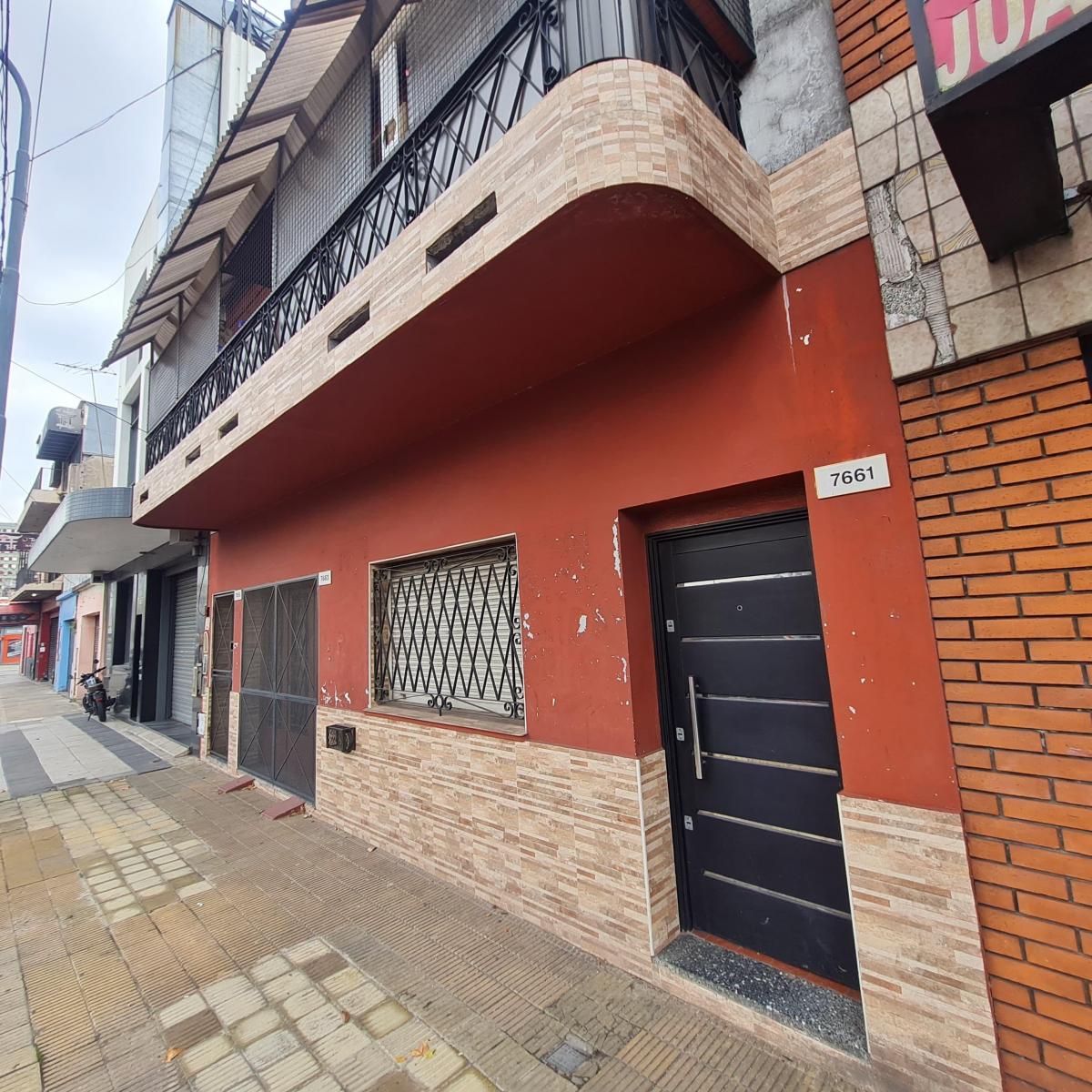 Tipo Casa 3 Ambientes con Patio, Terraza y Parrilla 4