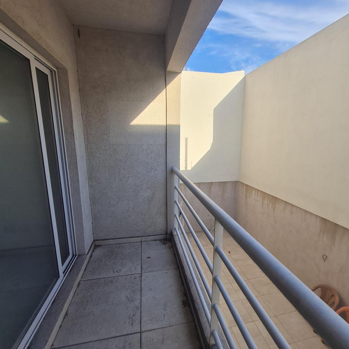 Semipiso 2 Ambientes Contrafrente con Balcon 3