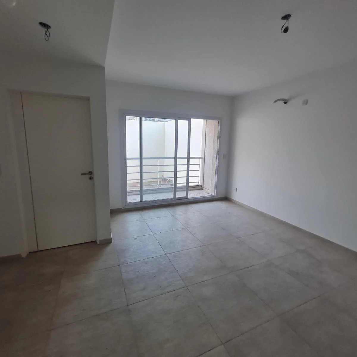 Semipiso 2 Ambientes Contrafrente con Balcon 2